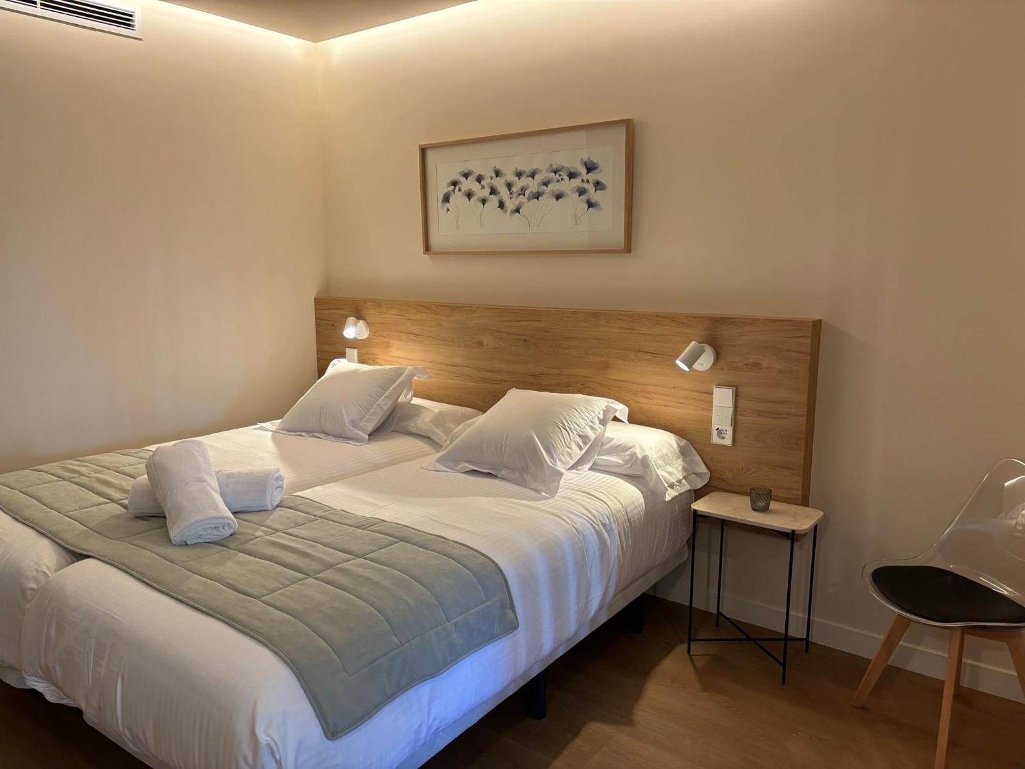 Apartamentos Joaquin Costa Santander Exterior photo