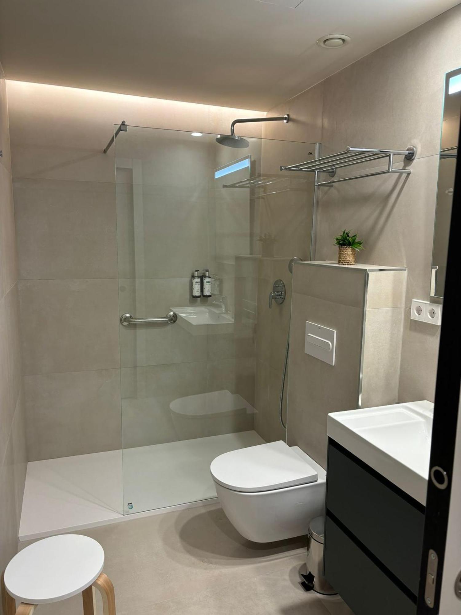 Apartamentos Joaquin Costa Santander Exterior photo
