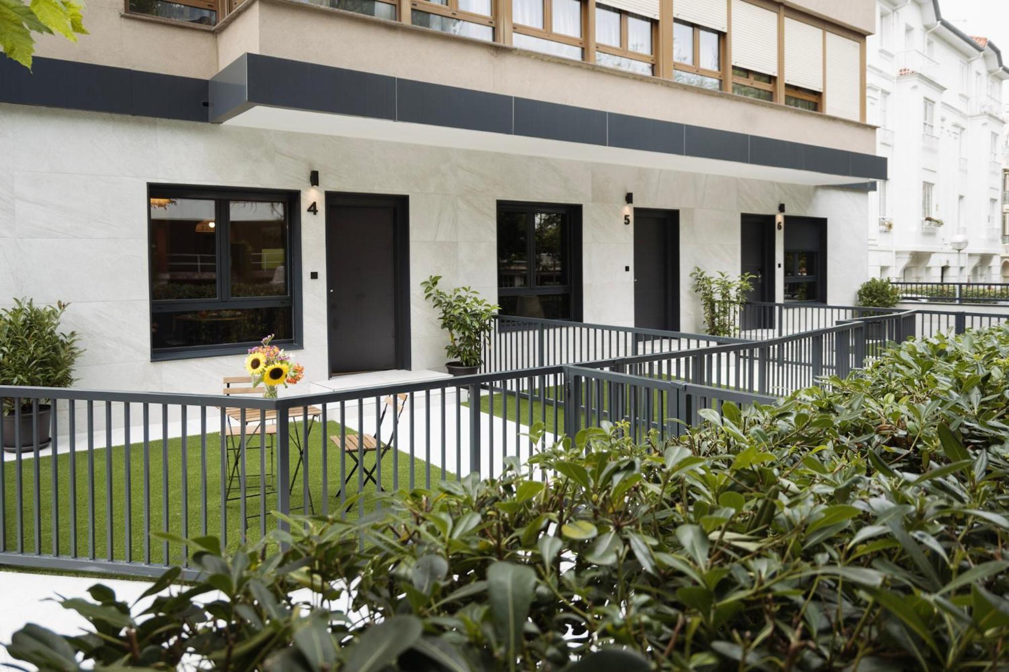 Apartamentos Joaquin Costa Santander Exterior photo