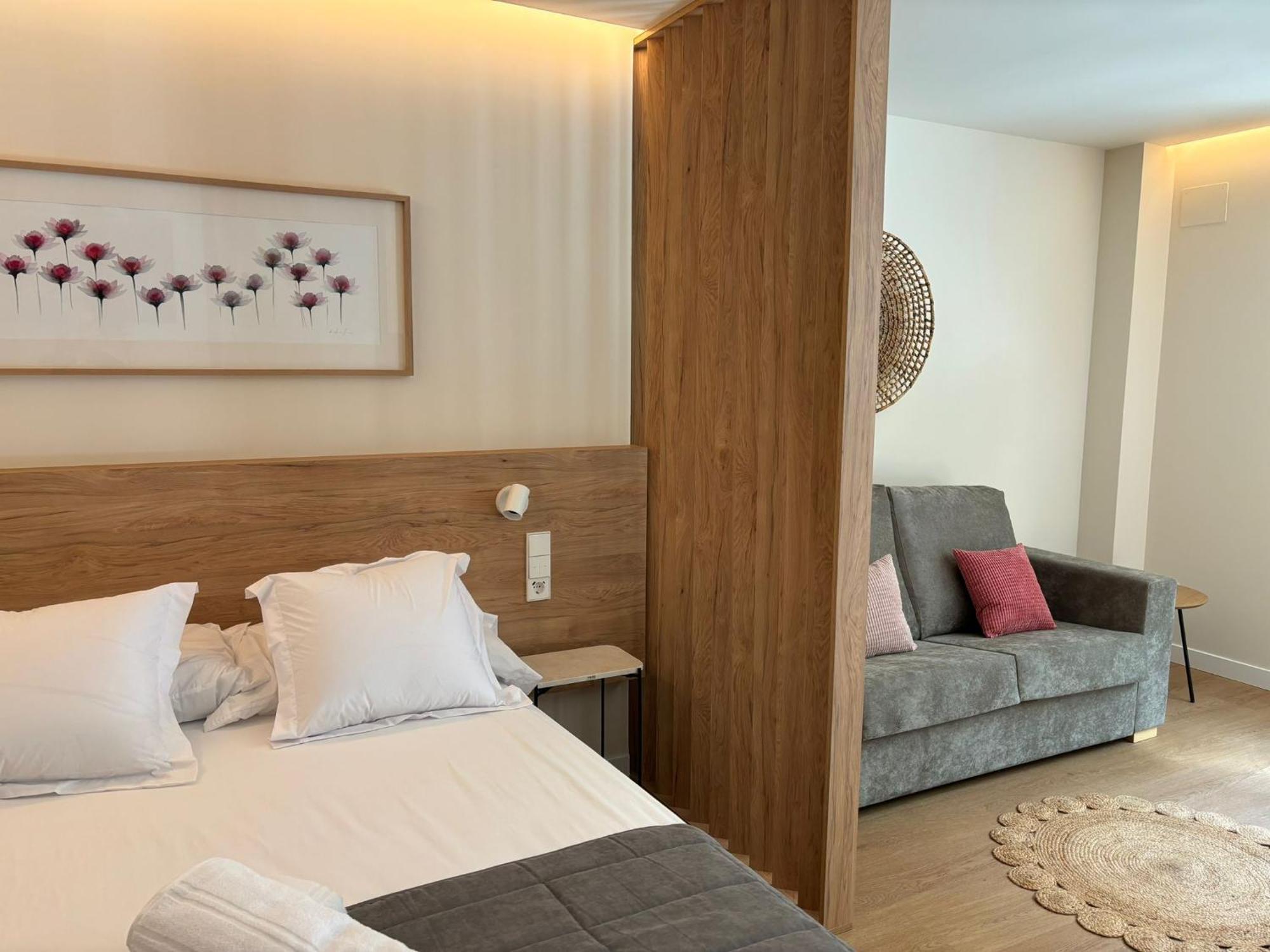 Apartamentos Joaquin Costa Santander Exterior photo