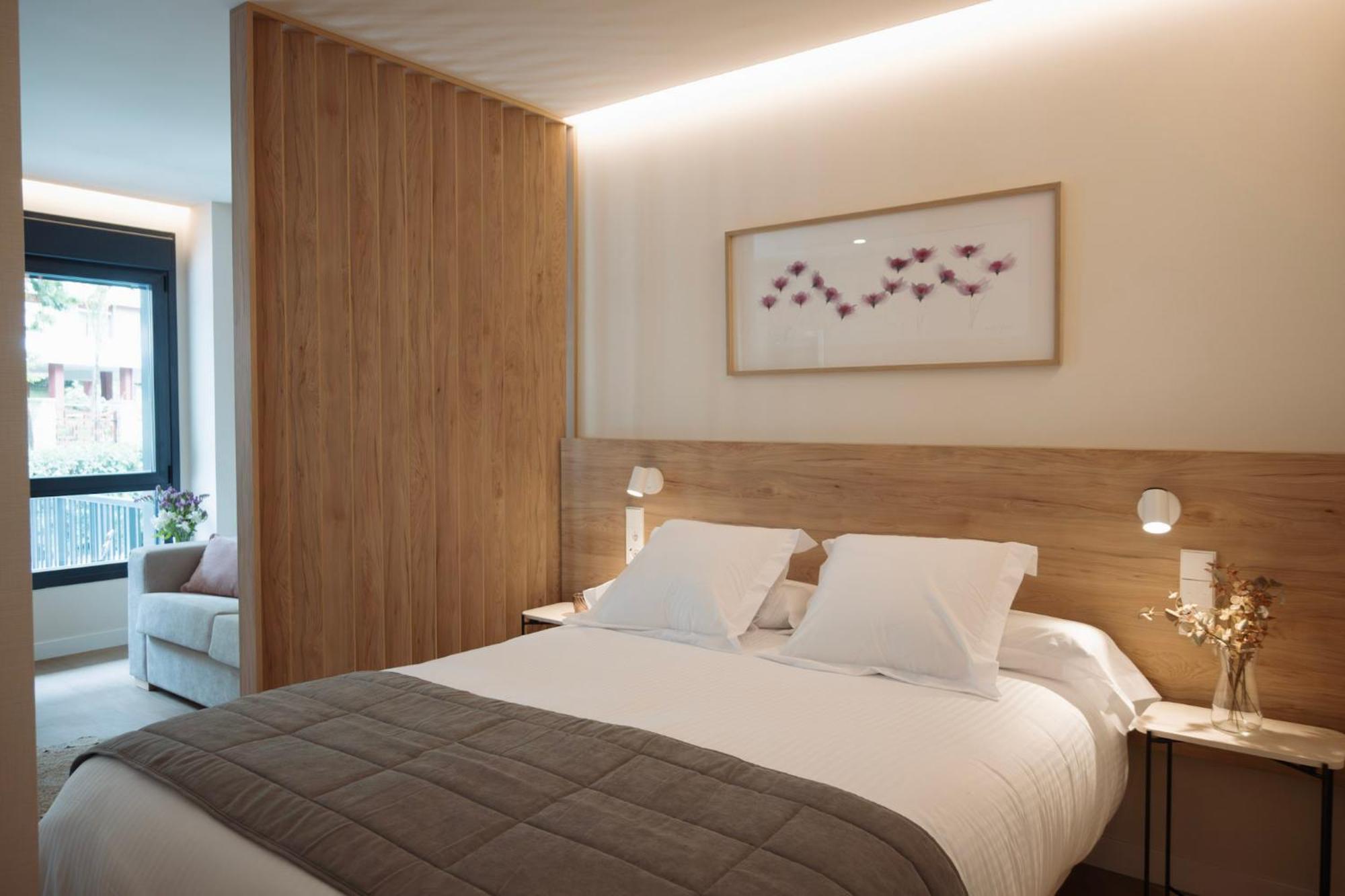 Apartamentos Joaquin Costa Santander Exterior photo