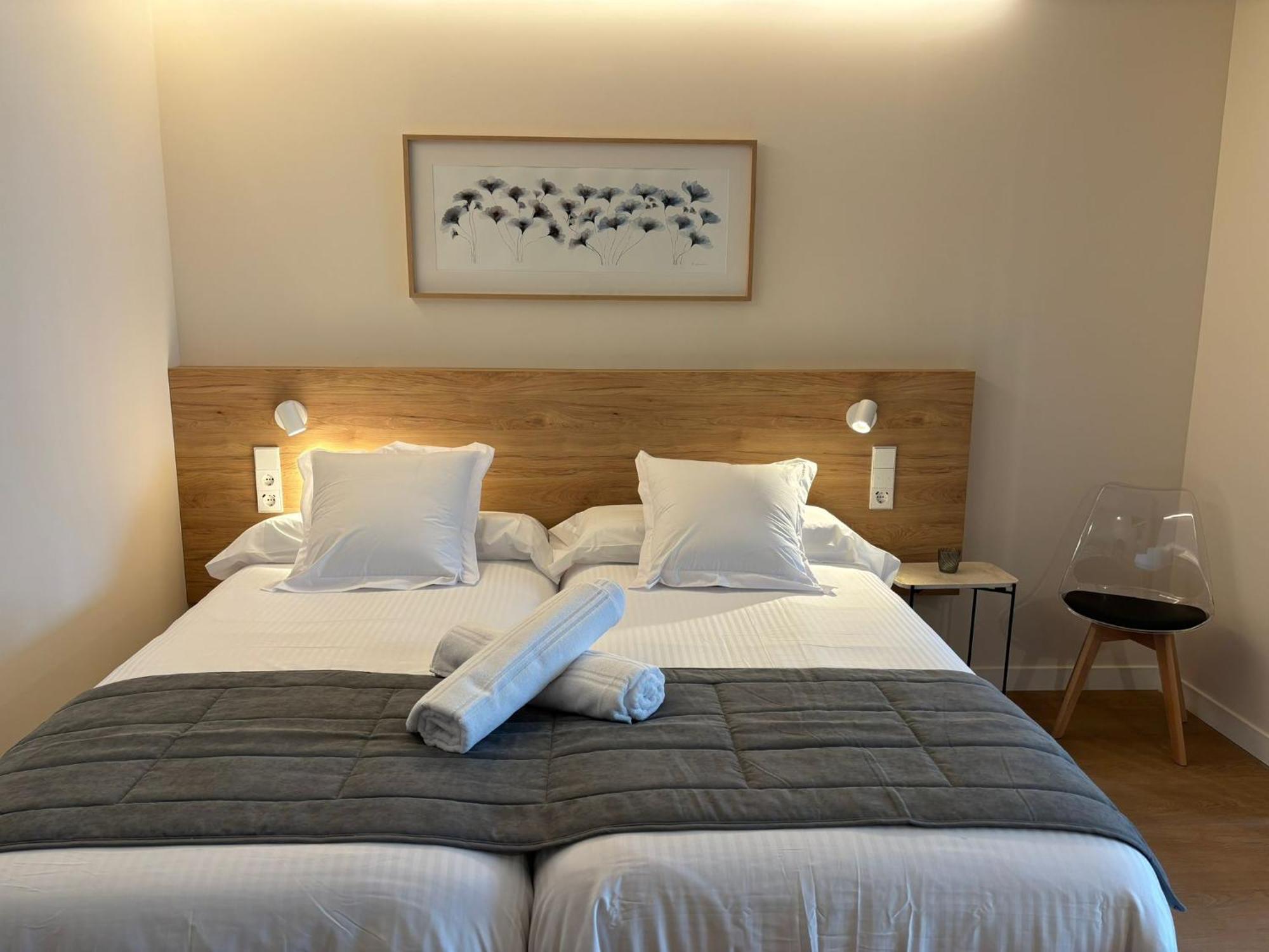 Apartamentos Joaquin Costa Santander Exterior photo